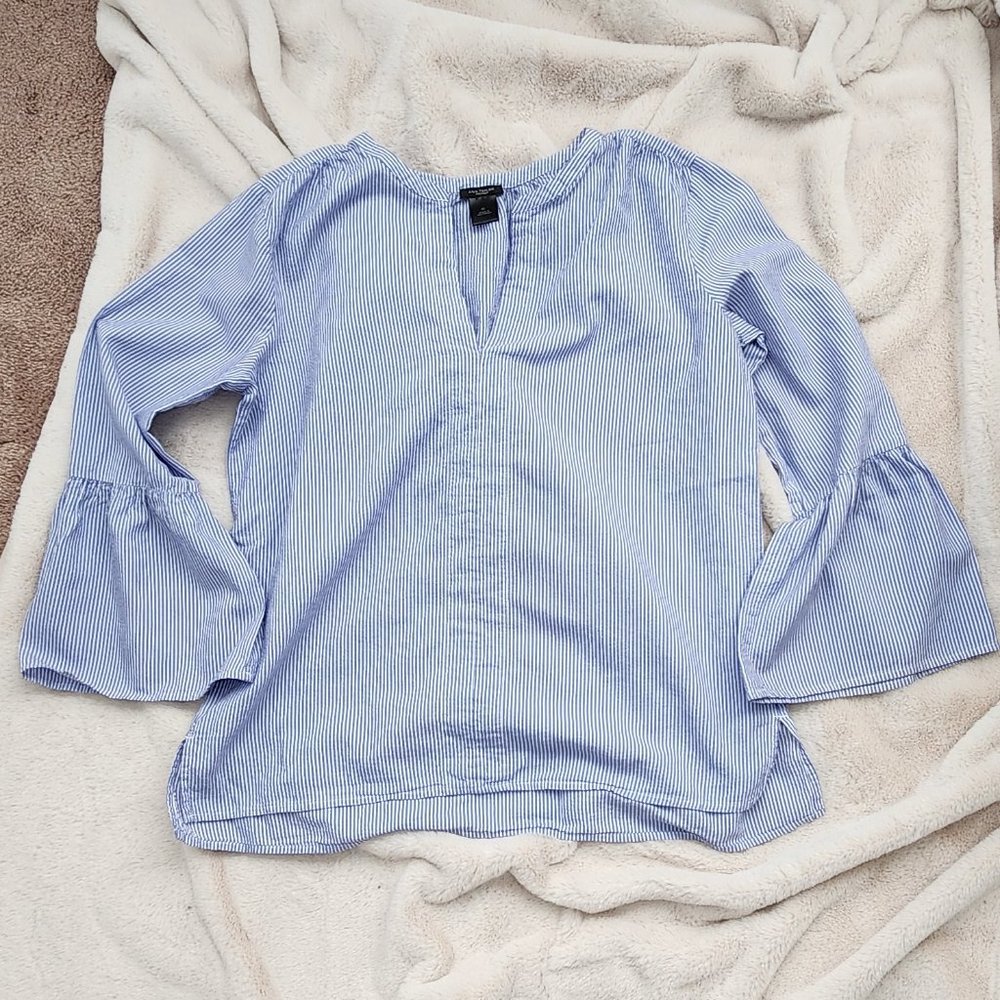 Blue and white Anne Taylor factory top